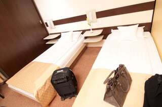Отель Hotel Rapsodia City Center Ботошани Двухместный номер бизнес-класса с 1 кроватью или 2 отдельными кроватями-4